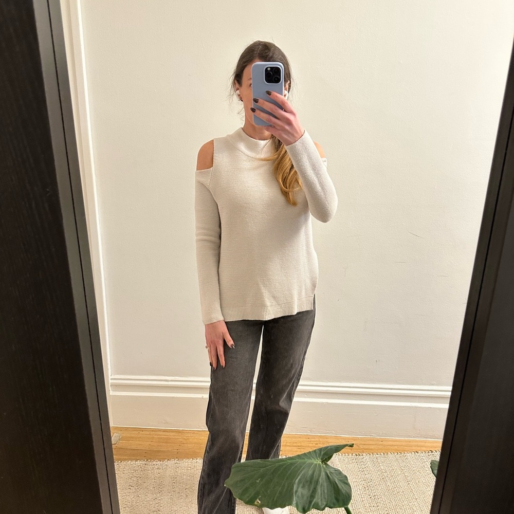 French Connection Ribbed Cold Shoulder Sweater | Small